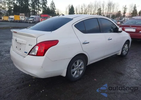 2014 Nissan Versa 1.6 Sv z USA, uszkodzony, nr VIN 3N1CN7AP3EL808830